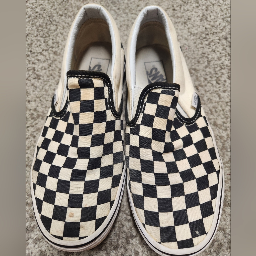 Women's Vans checkerboard classic slip-on shoes